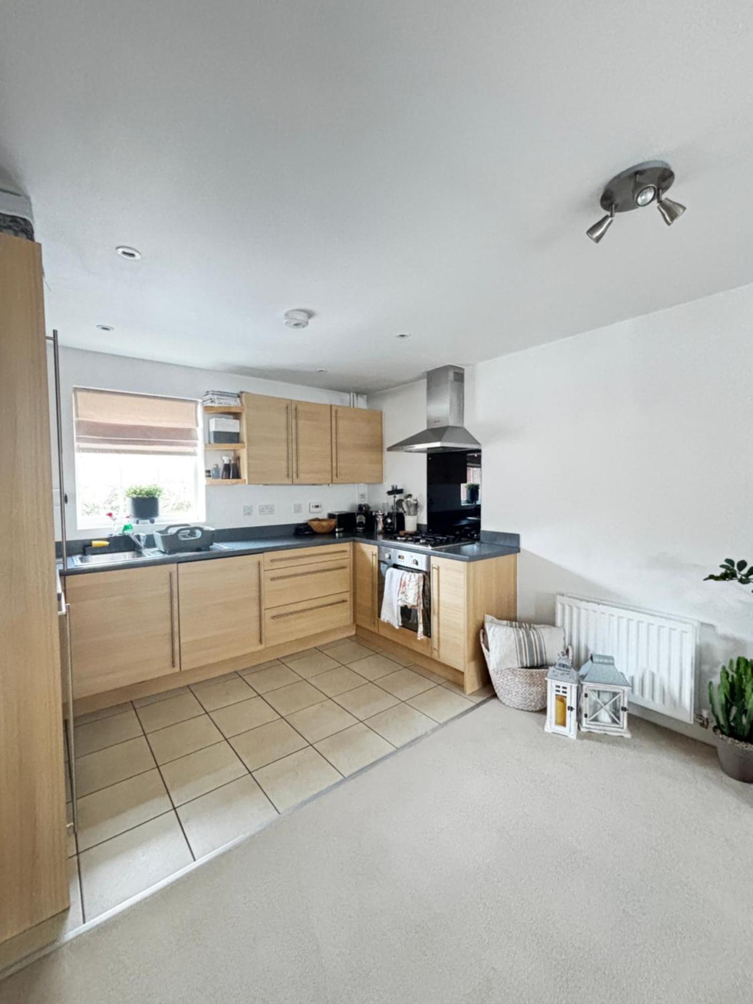 Delux Room With Private Parking, Sleeps 2, Perfect For Cotswold Getaway, Easy A419 Access Blunsdon Luaran gambar