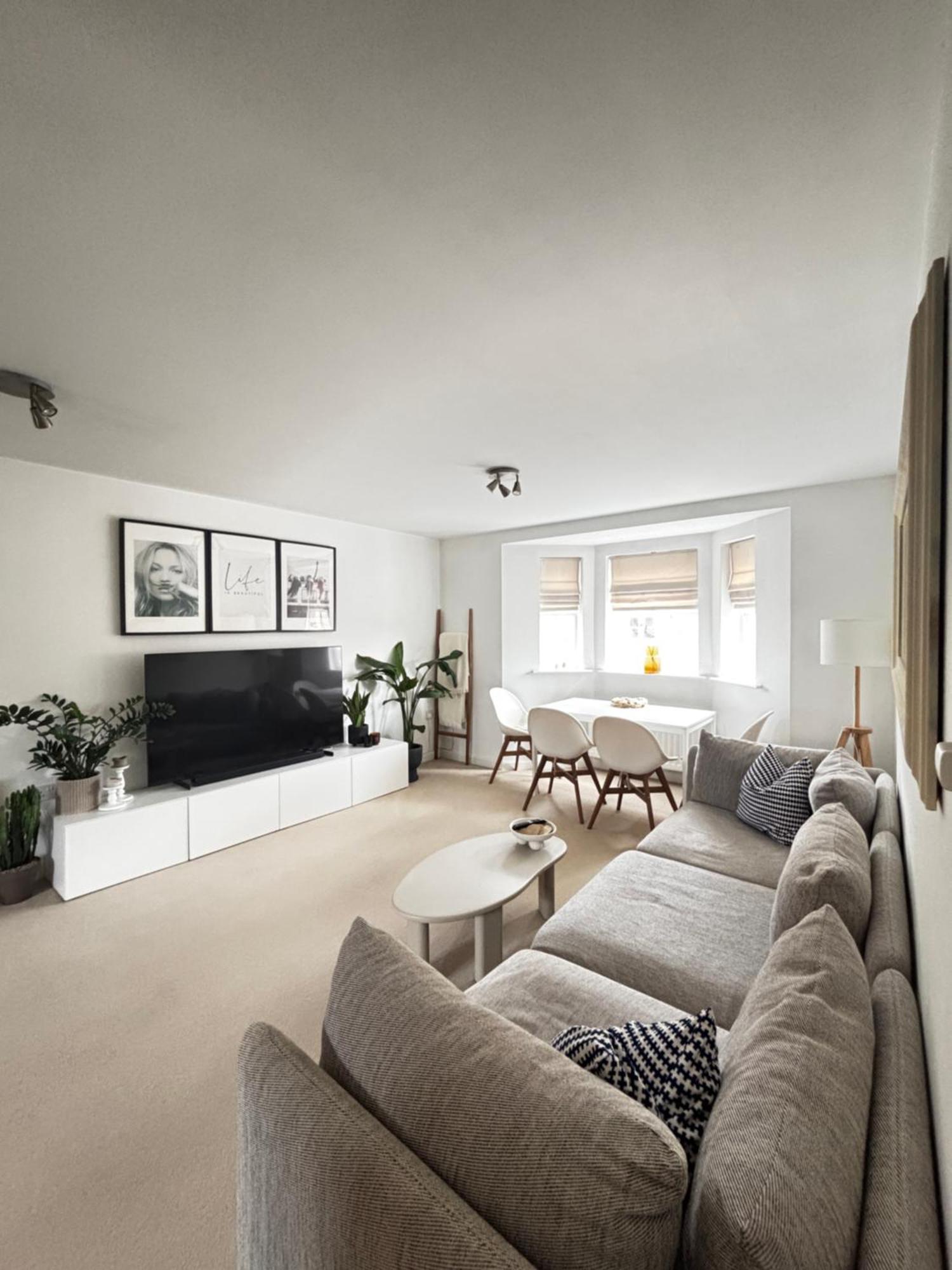 Delux Room With Private Parking, Sleeps 2, Perfect For Cotswold Getaway, Easy A419 Access Blunsdon Luaran gambar